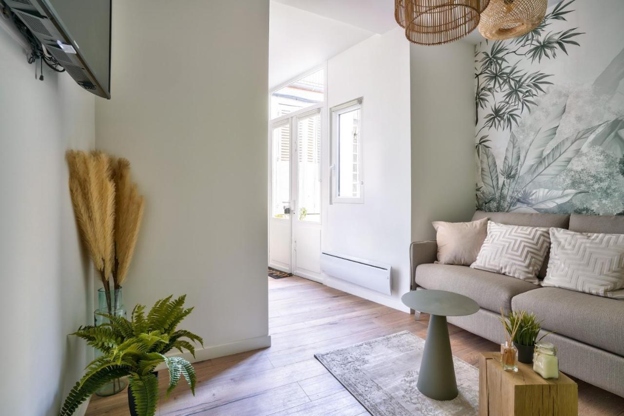 New Eiffel Tour ! Splendid In The Heart Of